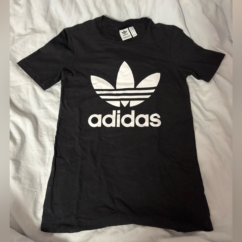 Adidas Black T-shirt